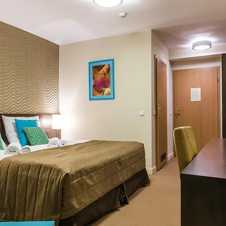 호텔 I Restauracja Złoty Las