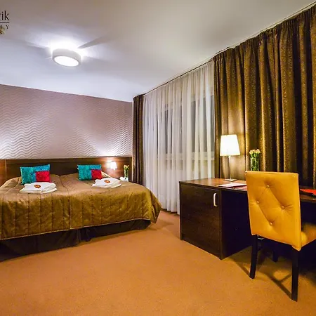 호텔 I Restauracja Złoty Las