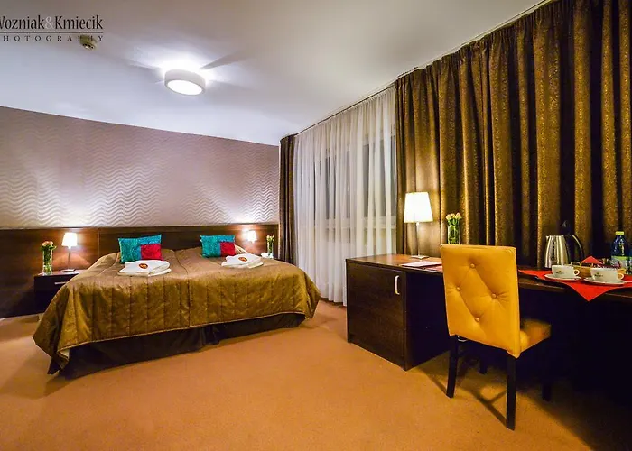 호텔 I Restauracja Złoty Las